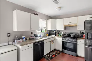 6660 Pole Creek Dr, Lithonia, GA 30058 - Photo 3