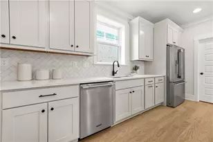 3135 Cherry St, Scottdale, GA 30079 - Photo 7