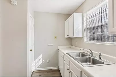 4310 Westglen Drive, Ellenwood, GA 30294 - Photo 9