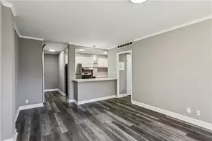 2285 Peachtree Rd NE, Atlanta, GA 30309 - Photo 3