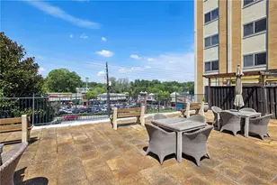 2285 Peachtree Rd NE, Atlanta, GA 30309 - Photo 13