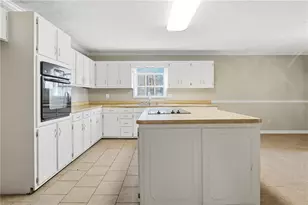 18 Rosalyn Dr SW, Rome, GA 30165 - Photo 11