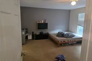 828 Tradd Ct, Stone Mountain, GA 30087 - Photo 7