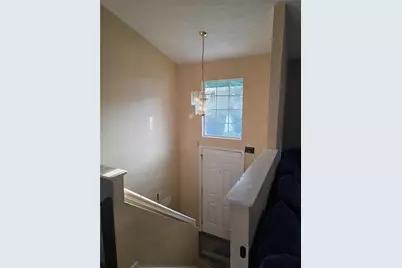 828 Tradd Court, Stone Mountain, GA 30087 - Photo 3