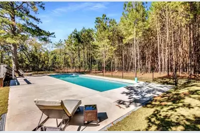 4050 Washington Road, East Point, GA 30344 - Photo 1