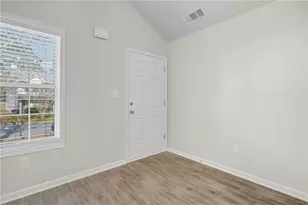 7137 Ravenwood Ln, Lithonia, GA 30038 - Photo 7