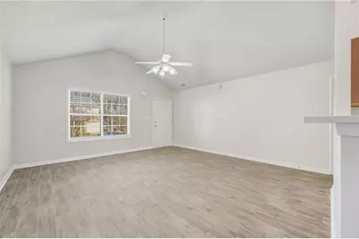 7137 Ravenwood Lane, Lithonia, GA 30038 - Photo 11