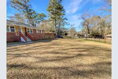 1367 Oakview Circle, Forest Park, GA 30297 - Photo 7