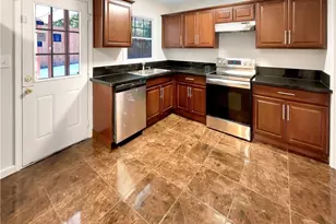 1367 Oakview Cir, Forest Park, GA 30297 - Photo 9