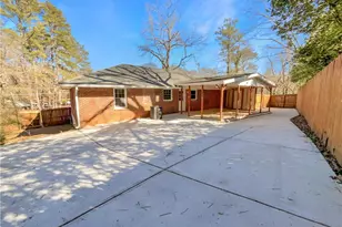 1367 Oakview Cir, Forest Park, GA 30297 - Photo 5