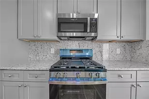 122 W South St, Canton, GA 30114 - Photo 17