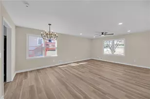 122 W South St, Canton, GA 30114 - Photo 15