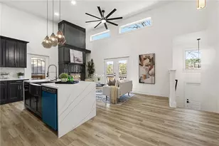 2847 Forrest Hills Dr SW, Atlanta, GA 30315 - Photo 9