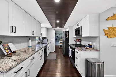 571 Tahoe Circle, Stone Mountain, GA 30083 - Photo 17