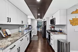 571 Tahoe Cir, Stone Mountain, GA 30083 - Photo 17