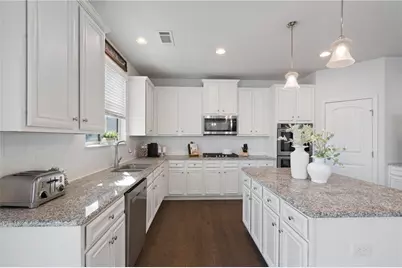 7925 Brewton Creek Drive, Cumming, GA 30028 - Photo 15