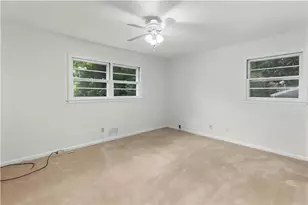 1102 Rogeretta Dr NE, Atlanta, GA 30329 - Photo 19