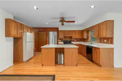 1102 Rogeretta Drive NE, Atlanta, GA 30329 - Photo 9