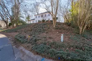 2360 Milstead Cir NE, Marietta, GA 30066 - Photo 3