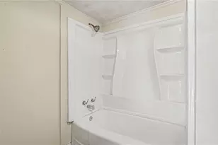 107 1st St, Barnesville, GA 30204 - Photo 17