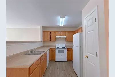 6334 Hickory Lane Circle, Union City, GA 30291 - Photo 7