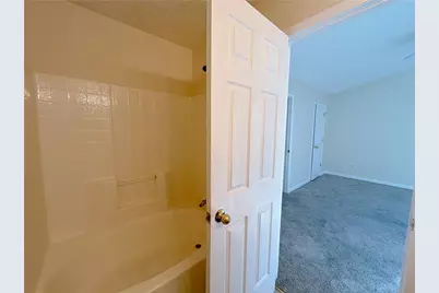 6334 Hickory Lane Circle, Union City, GA 30291 - Photo 19