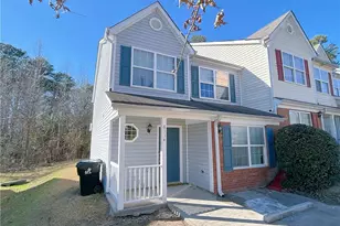 6334 Hickory Ln Cir, Union City, GA 30291 - Photo 3