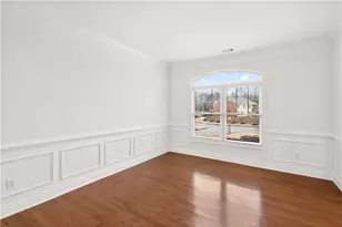 1739 Nemours Dr, Kennesaw, GA 30152 - Photo 17