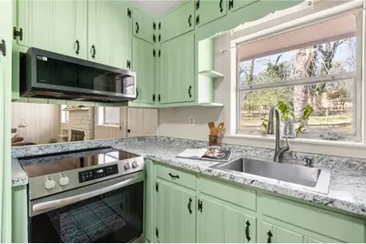 2985 Meadow Lark Drive, Atlanta, GA 30344 - Photo 11