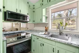 2985 Meadow Lark Dr, Atlanta, GA 30344 - Photo 11