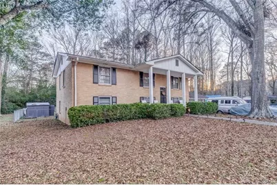 1607 Hillview Avenue, Jonesboro, GA 30236 - Photo 3