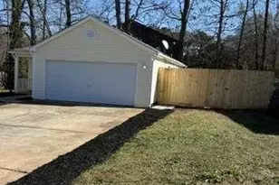 1664 Hallmark Hills Dr, Griffin, GA 30223 - Photo 1