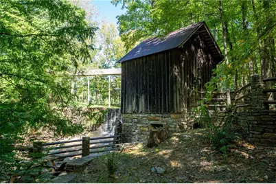 1660 Carlson Lane SW, Marietta, GA 30064 - Photo 87