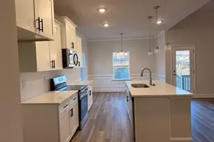 212 Magnolia Villas Dr, Cornelia, GA 30531 - Photo 11