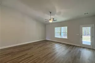 562 Walnut Crk Pkwy, Pendergrass, GA 30567 - Photo 11