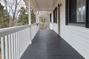 4402 East Brandon Dr E, Marietta, GA 30066 - Photo 5