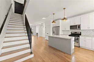 35 Cottonwood St, Clayton, GA 30525 - Photo 5