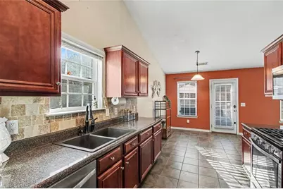 2125 Mina Lane Drive, Buford, GA 30518 - Photo 7