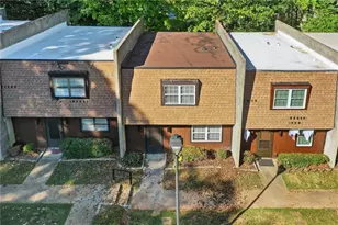 745 Cedar Pointe Ct SW, Marietta, GA 30008 - Photo 5