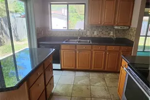 4645 Shannon Ct, Union City, GA 30291 - Photo 23
