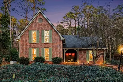 370 Kenilworth Circle, Stone Mountain, GA 30083 - Photo 1