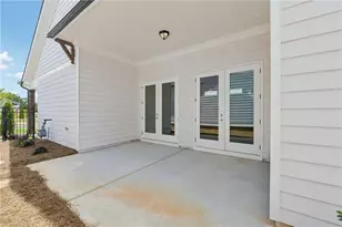 1036 Eastman Ct, Hoschton, GA 30548 - Photo 5