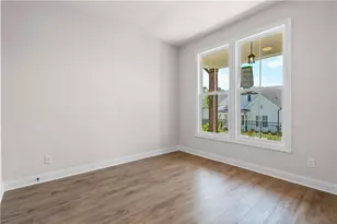 1036 Eastman Ct, Hoschton, GA 30548 - Photo 9