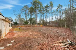 5665 Fairwood Dr, Acworth, GA 30101 - Photo 9