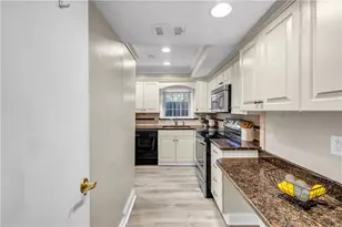 3403 Ashwood Ln, Chamblee, GA 30341 - Photo 13