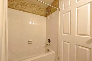 1299 Keys Lake Dr NE, Atlanta, GA 30319 - Photo 13