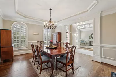 654 Windsor Parkway, Sandy Springs, GA 30342 - Photo 9