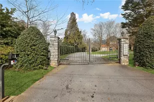 654 Windsor Pkwy, Sandy Springs, GA 30342 - Photo 55