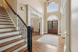 654 Windsor Pkwy, Sandy Springs, GA 30342 - Photo 11