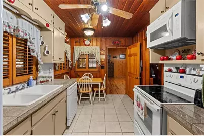 260 E Memorial Drive E, Dallas, GA 30132 - Photo 9